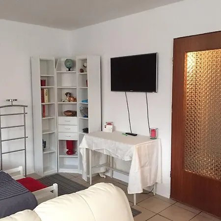 Basement Links 108a 1 شقة