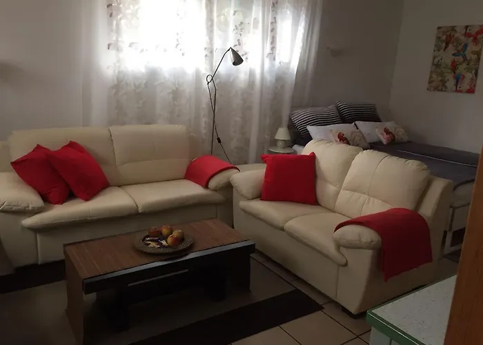 Basement Links 108a 1 Appartement Holzminden